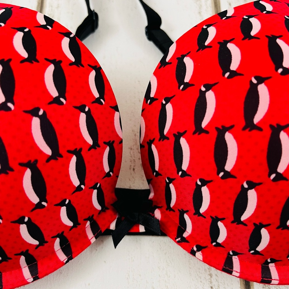 34D Victoria’s Secret Push Up Bra Penguin Print Rare - Picture 3 of 8